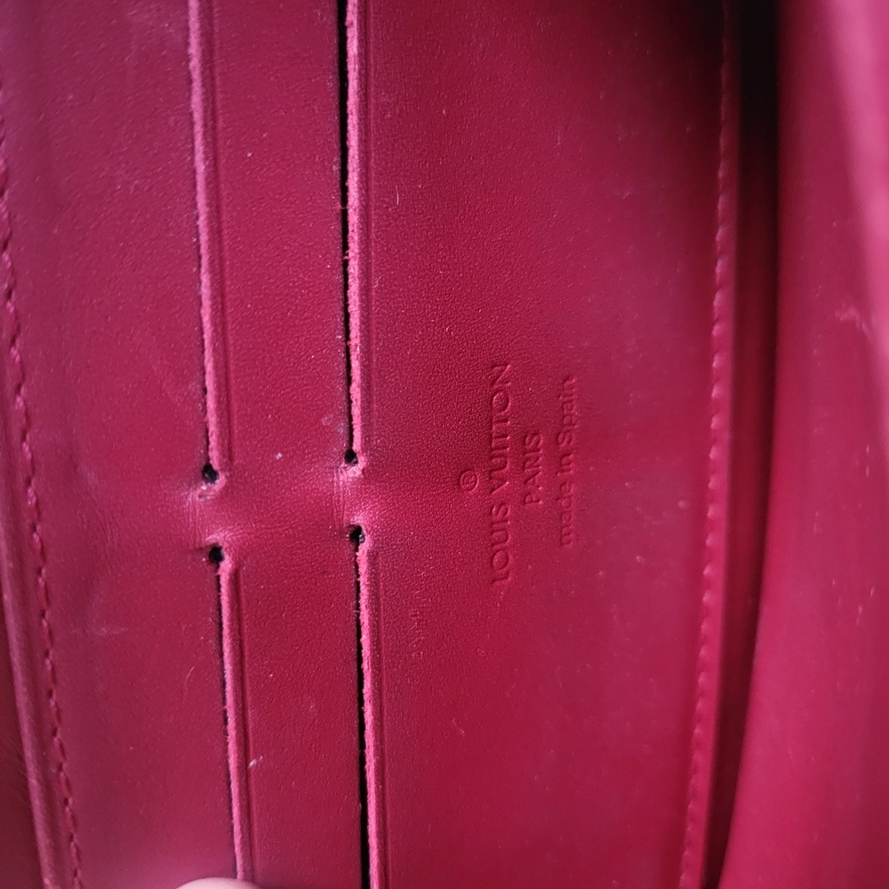 LOUIS VUITTON Monogram Red Vernis Long wallet - Picture 6 of 10